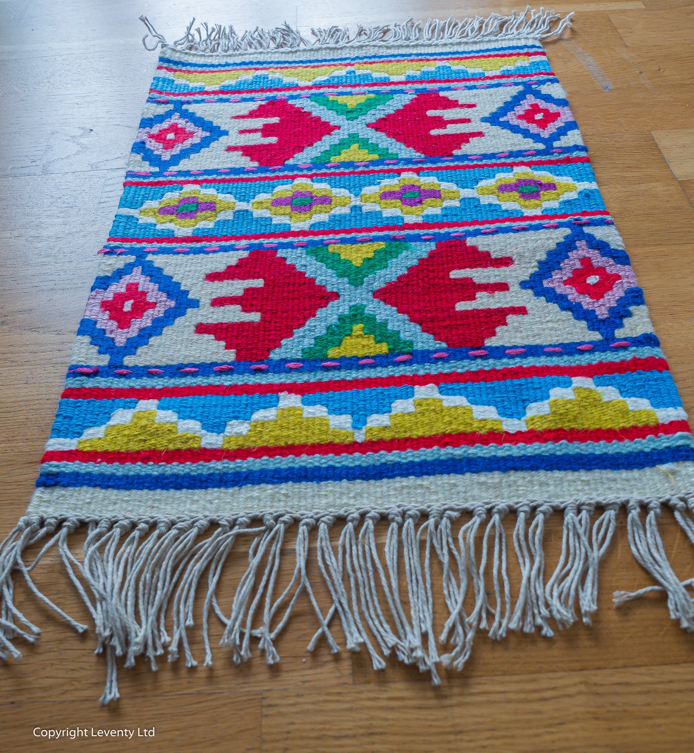 Hand made traditional Bulgarian B rug- Pano 2