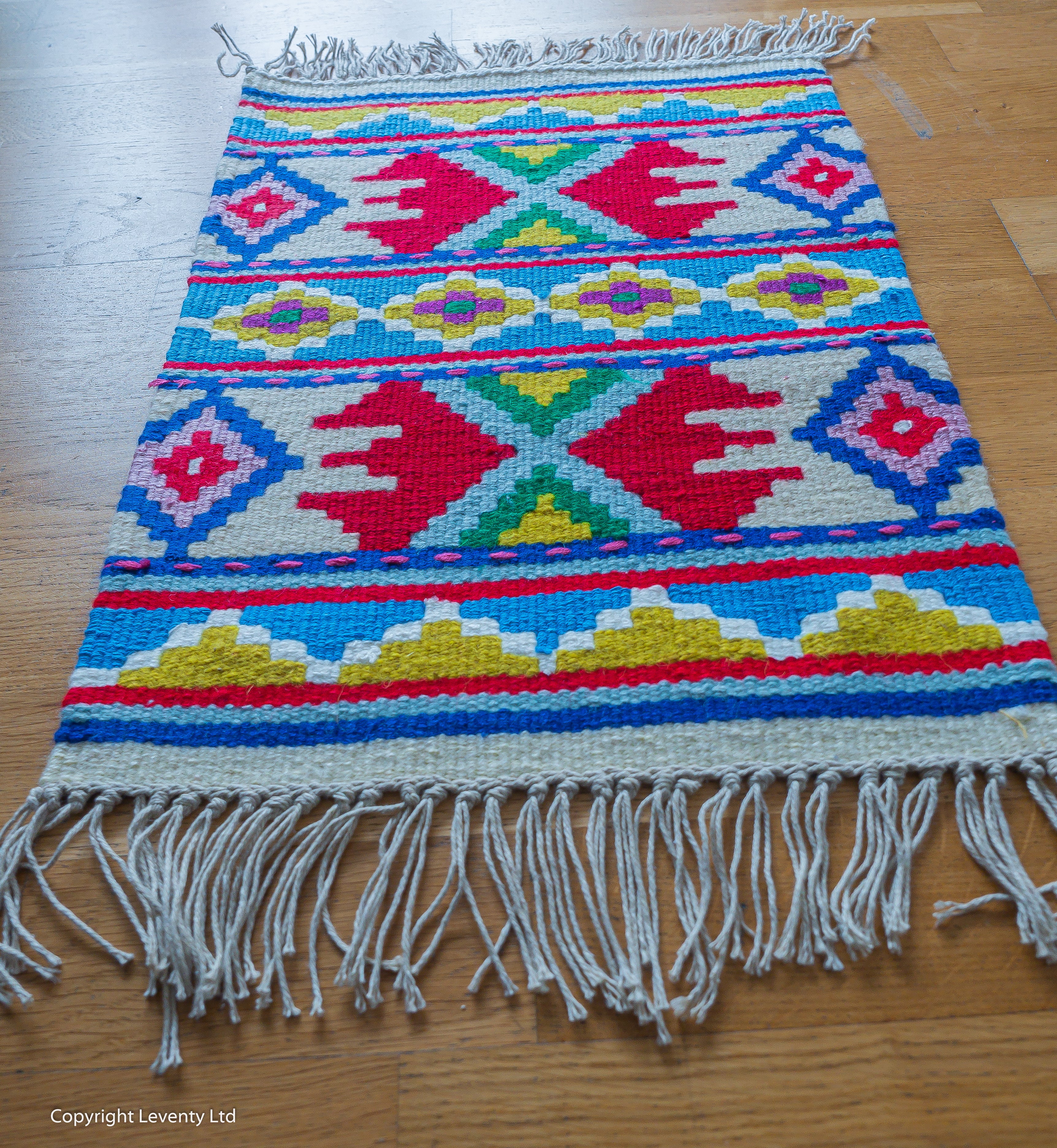 Hand made traditional Bulgarian B rug- Pano 2