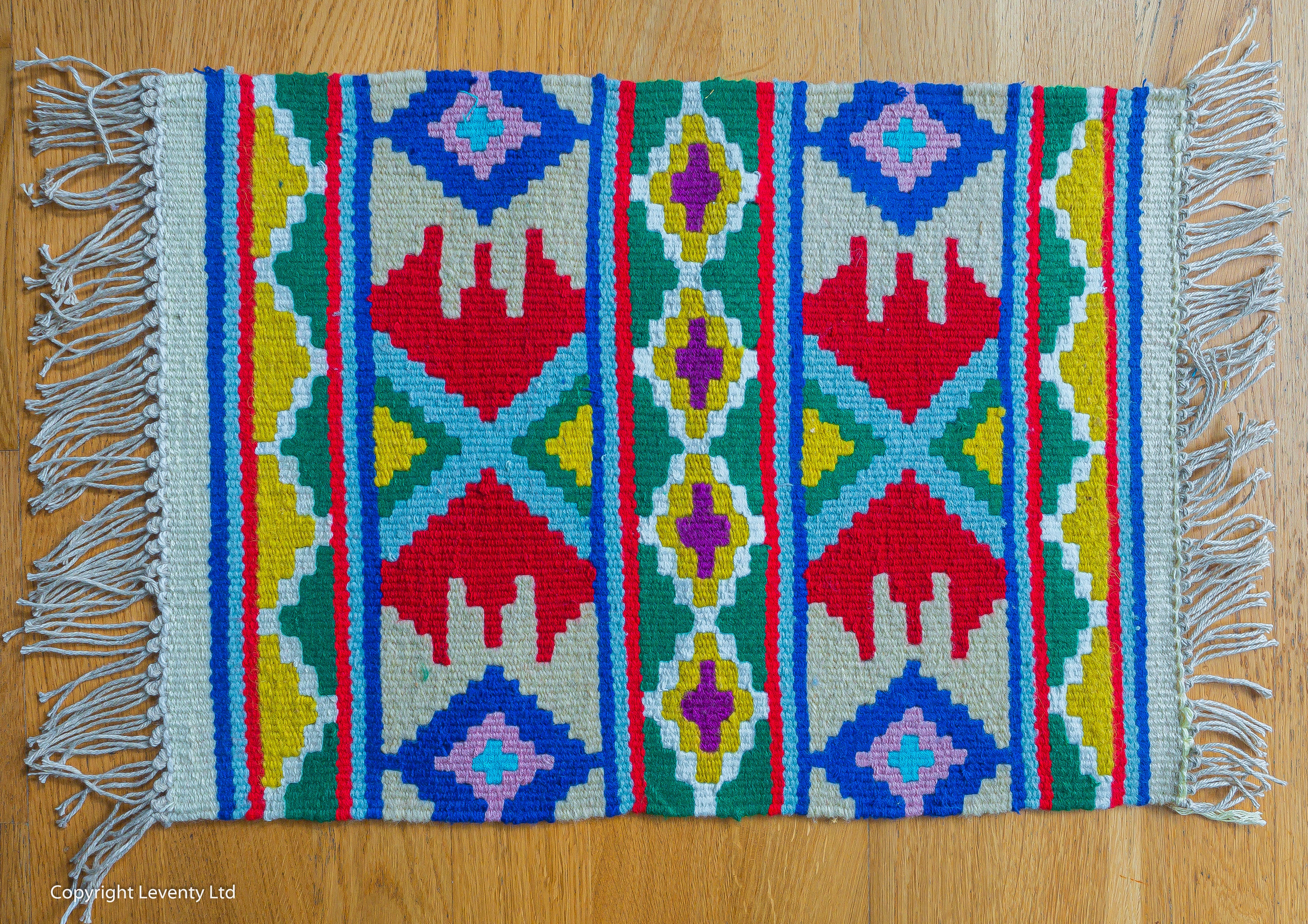 Hand made traditional Bulgarian B rug- Pano 4