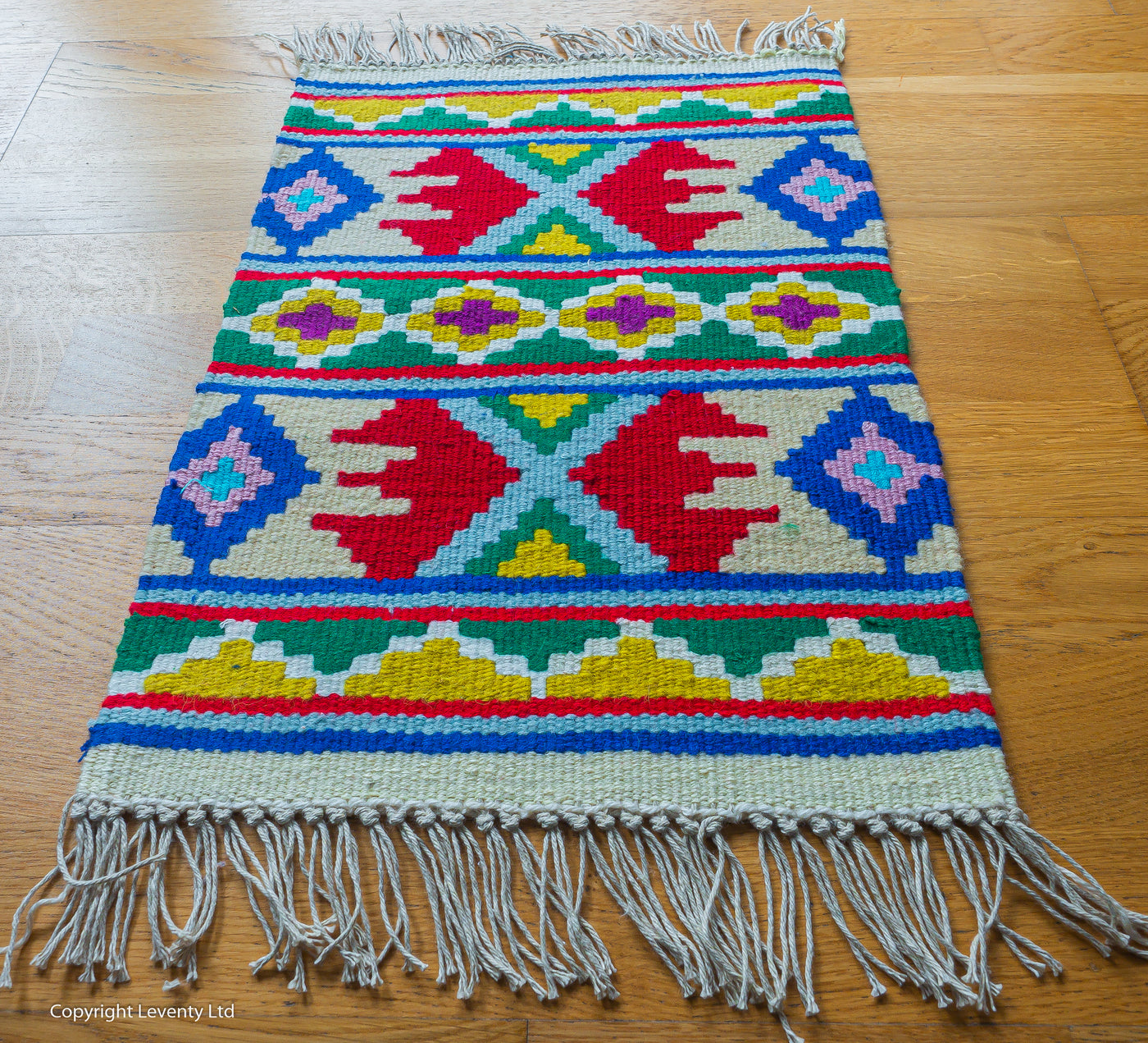 Hand made traditional Bulgarian B rug- Pano 4