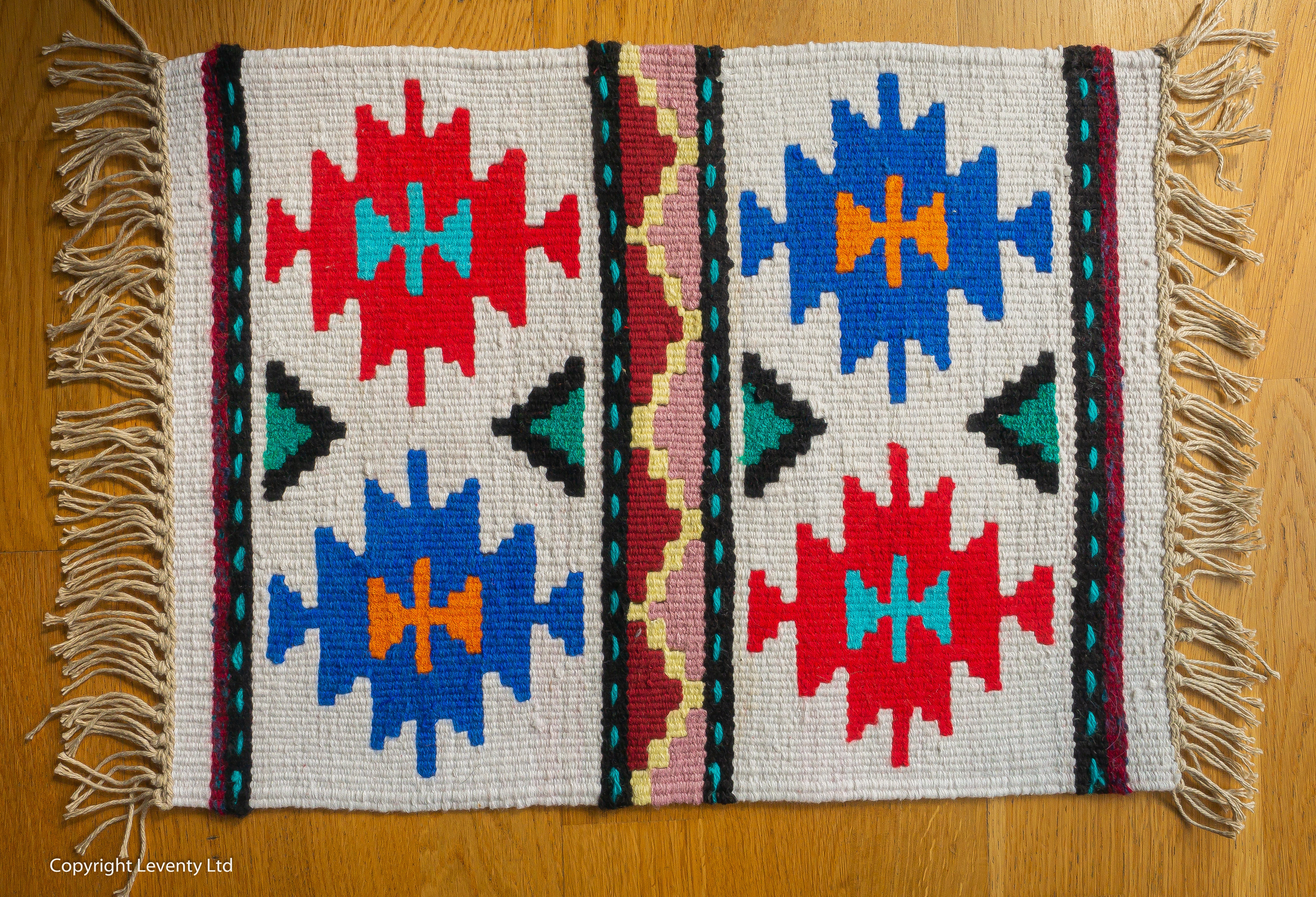 Hand made traditional Bulgarian B rug- Pano 6