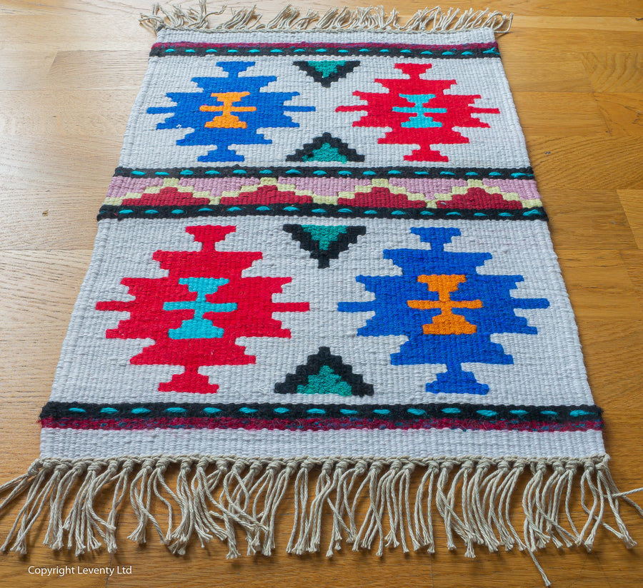 Hand made traditional Bulgarian B rug- Pano 6